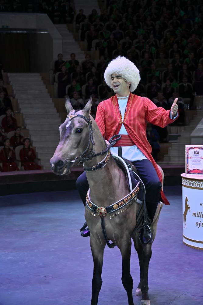 Ahalteke bedewleriniň dünýädäki şan-şöhraty belende galýar